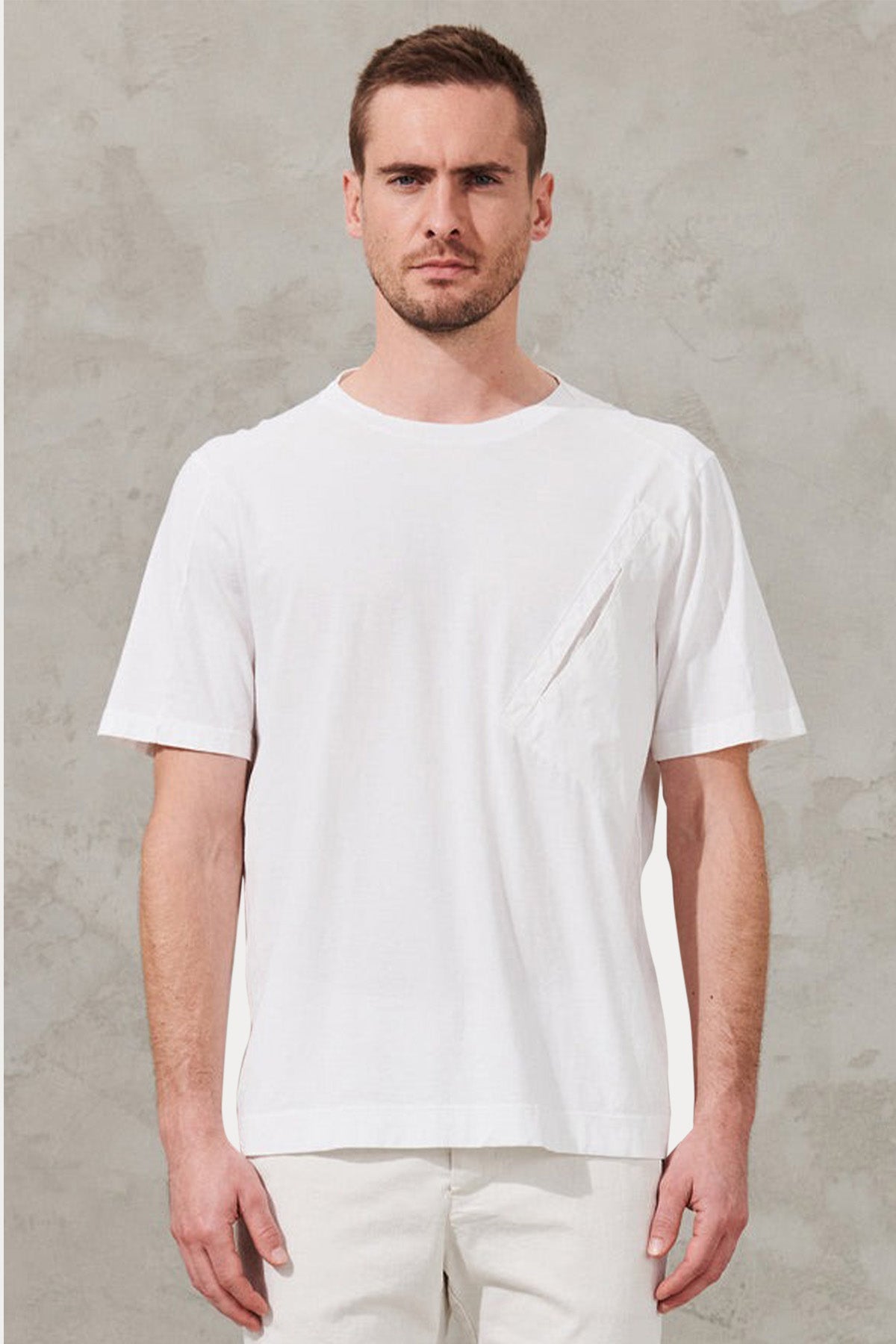 Transit Yuvarlak Yaka Cep Detaylı T-shirt